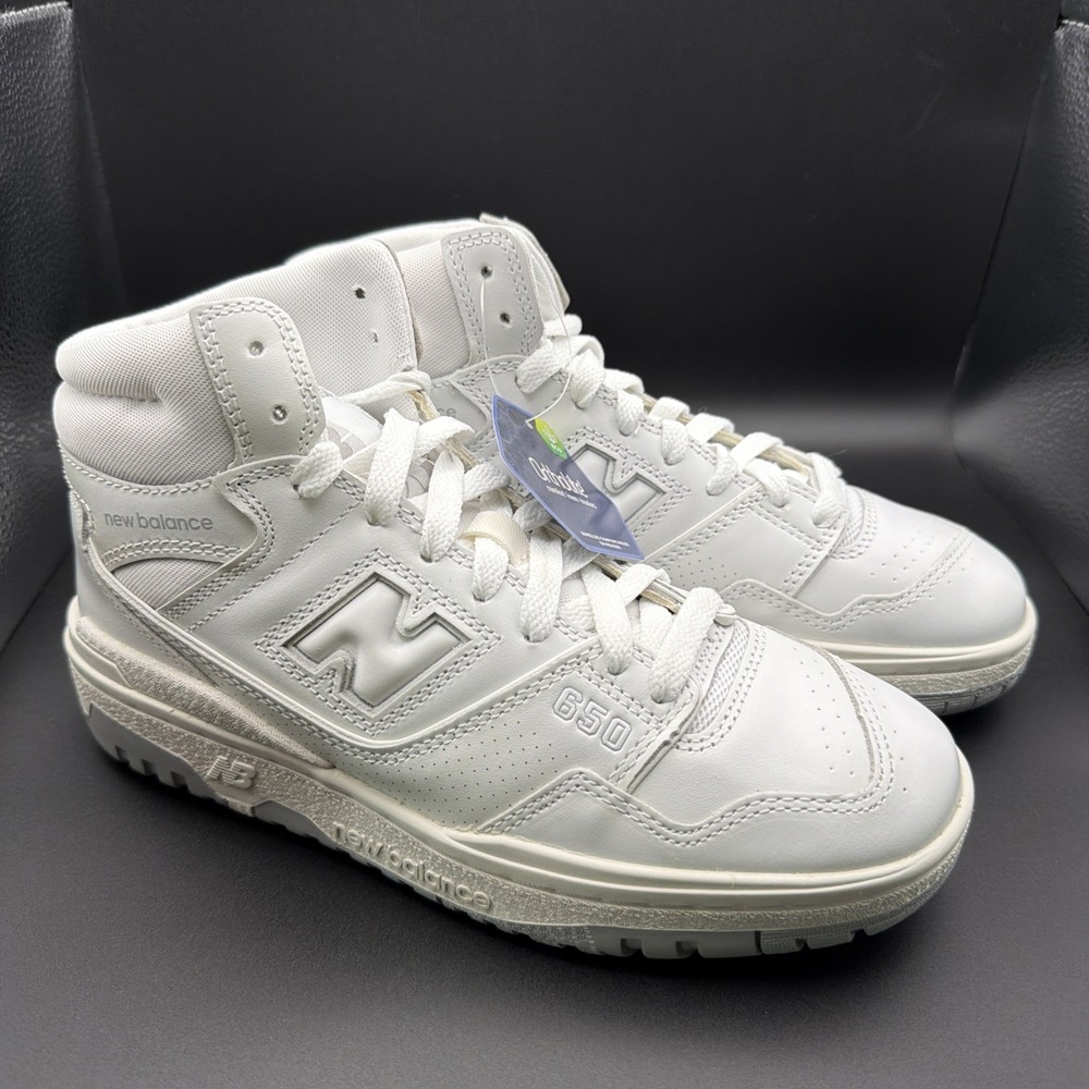 New Balance Men's 650 Triple White Size 6 Women Size 7 1/2 Brand New‎ Never Worn